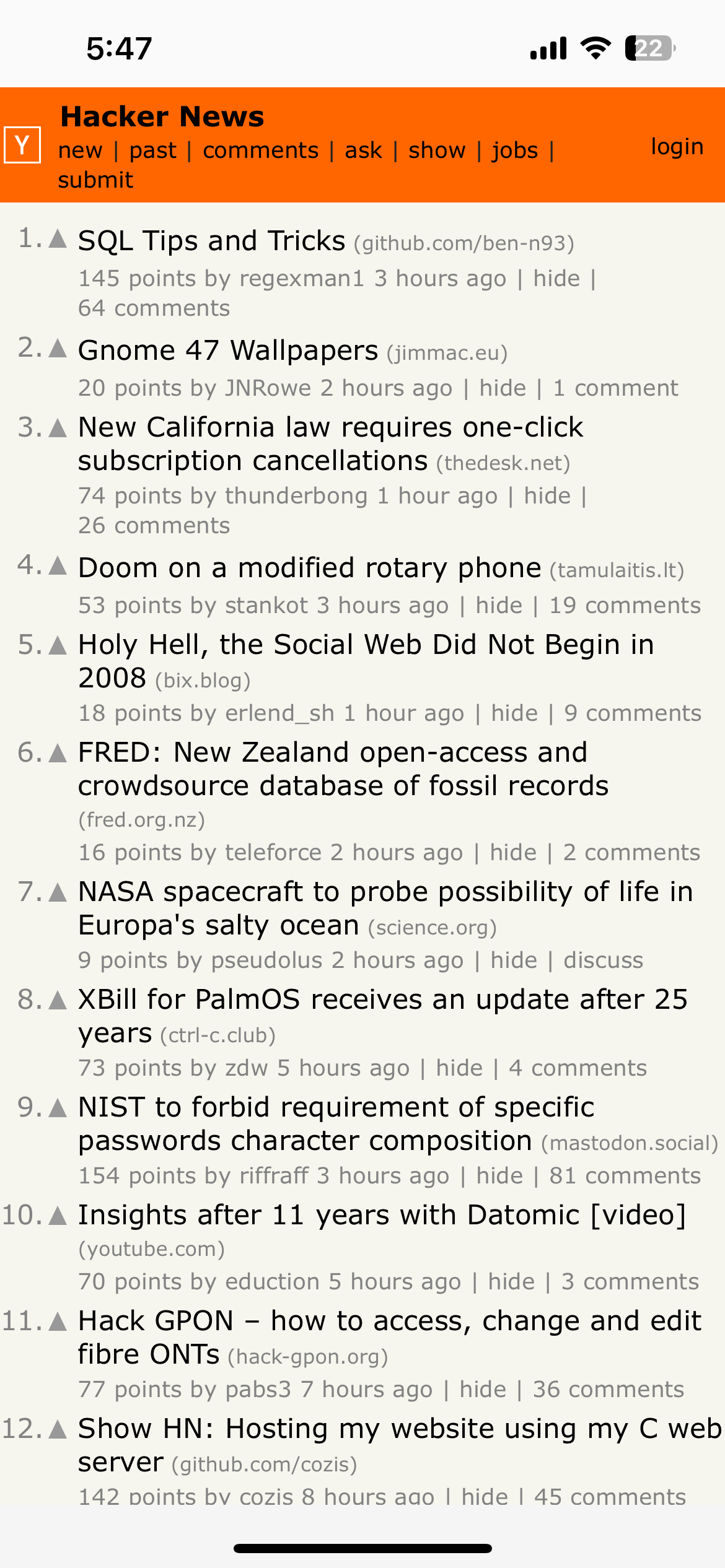 Front page of the Hacker News website